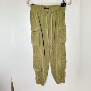 Forever 21 corduroy jogger pants, utility pockets, green, size Medium